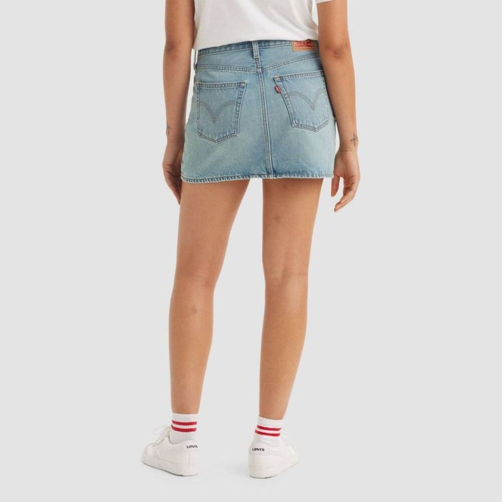 Levi's Women's Iconic Mini Skirt - Woven Minutes 29 - Picture 3 of 4